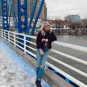 Meet your Posher, Haylee